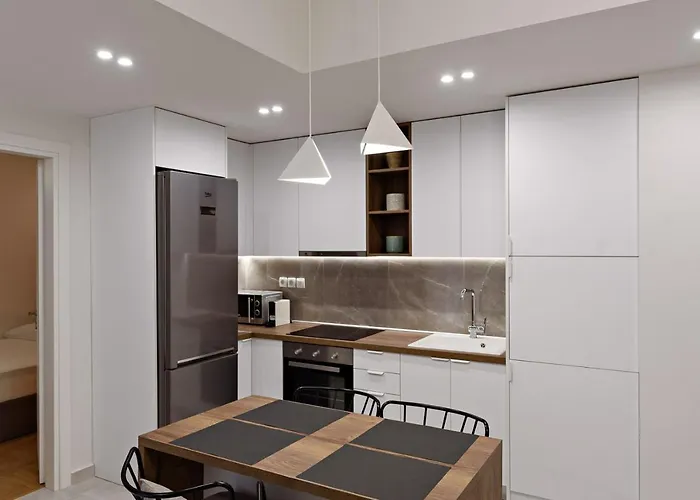 Blu & Marrone Suites-Parking Included